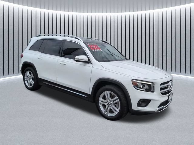 Used 2023 Mercedes-Benz GLB 250 4MATIC image 2
