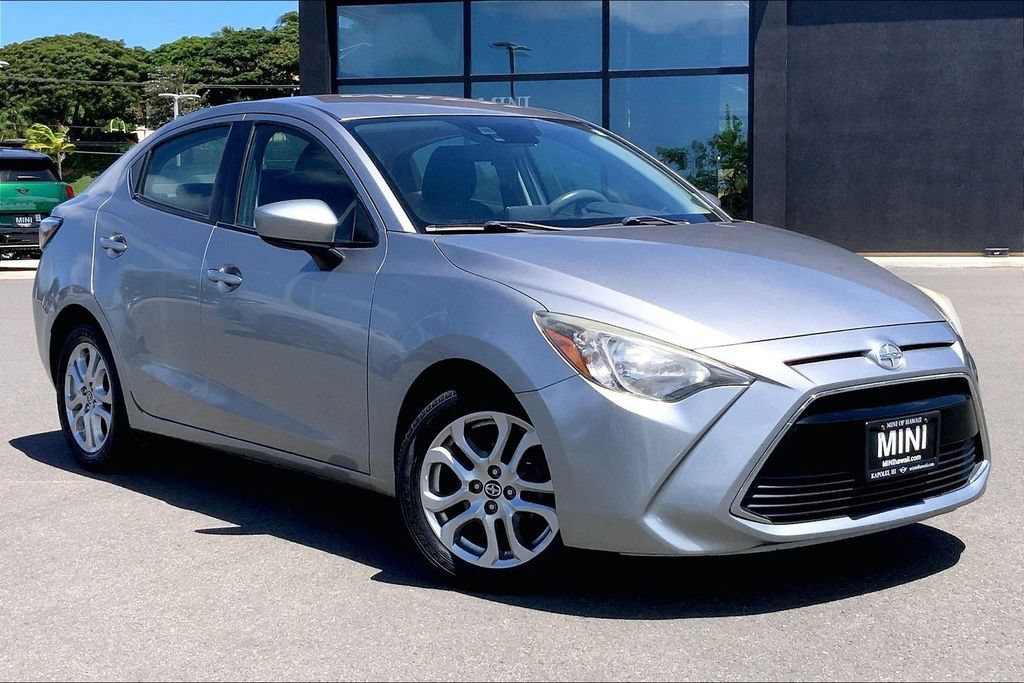 Used 2016 Scion iA FWD image 28