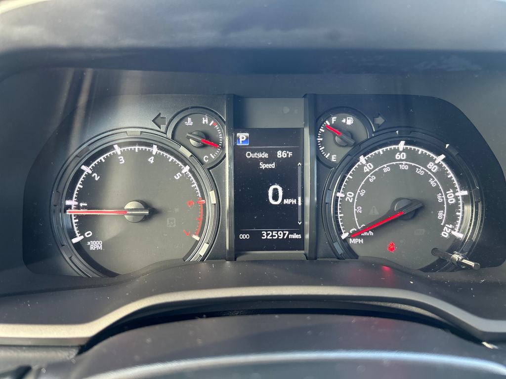 Certified 2024 Toyota 4Runner SR5 Premium w/ Moonroof Package AWD/4WD image 18