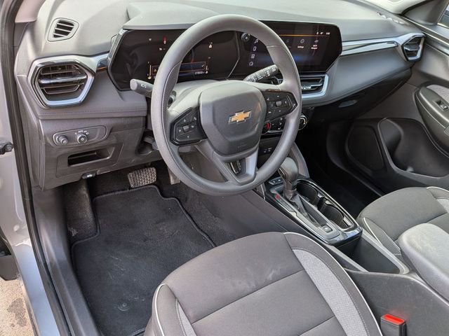 Used 2025 Chevrolet TrailBlazer LT image 11