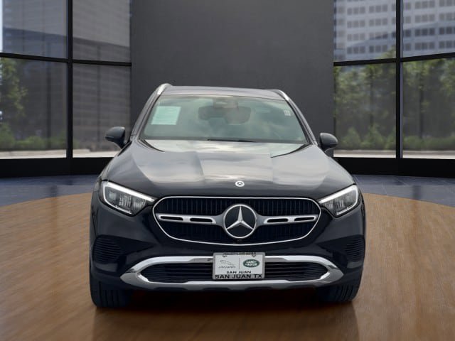 Used 2024 Mercedes-Benz GLC 300 image 2