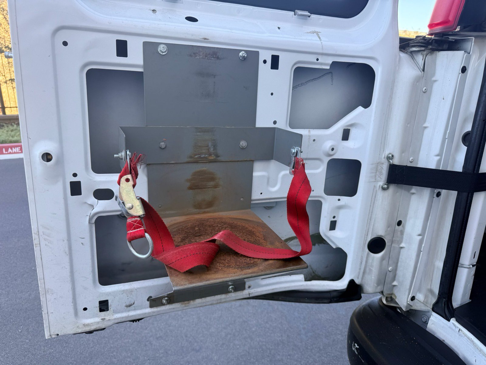 Used 2015 Chevrolet Express 2500 RWD image 24