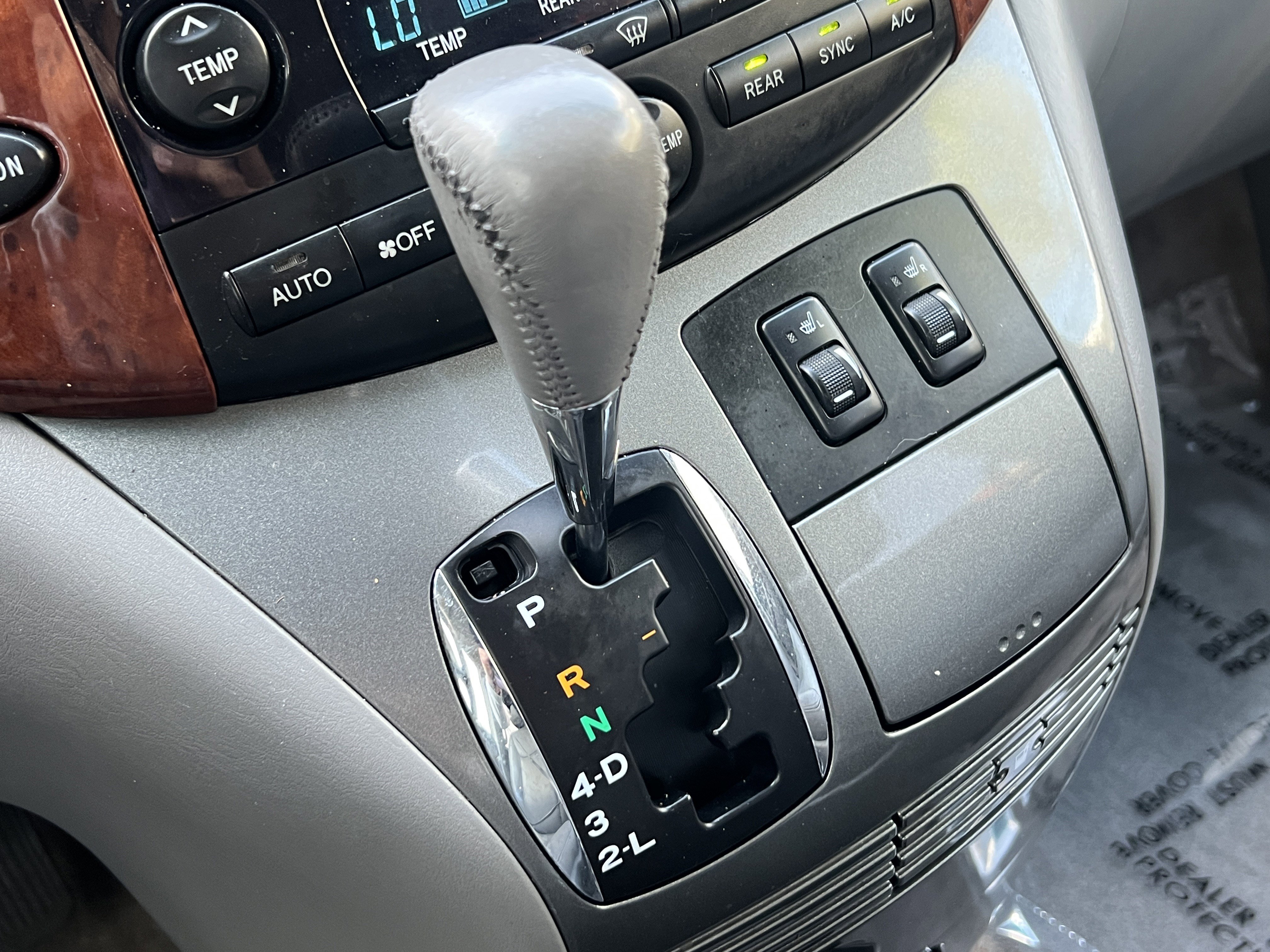 Used 2005 Toyota Sienna XLE AWD/4WD image 28