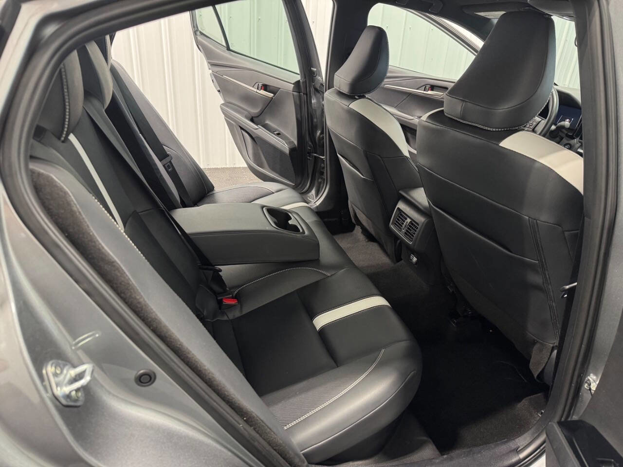 Used 2025 Toyota Camry SE image 23