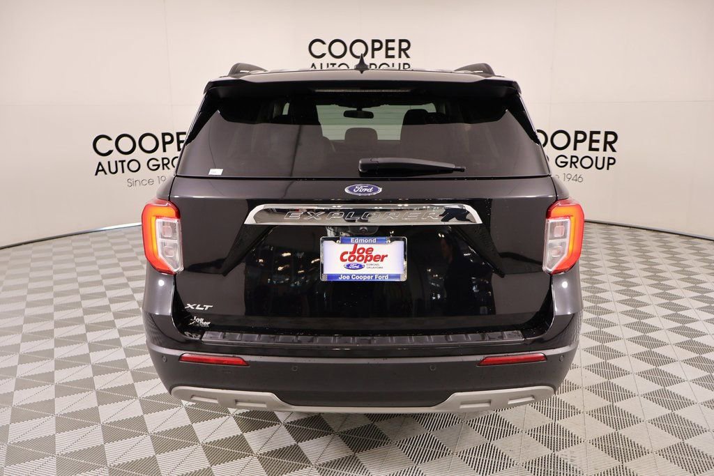 Used 2023 Ford Explorer XLT w/ Equipment Group 202A image 22