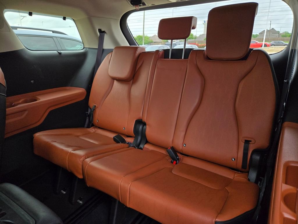 Used 2023 Kia Carnival SX image 15