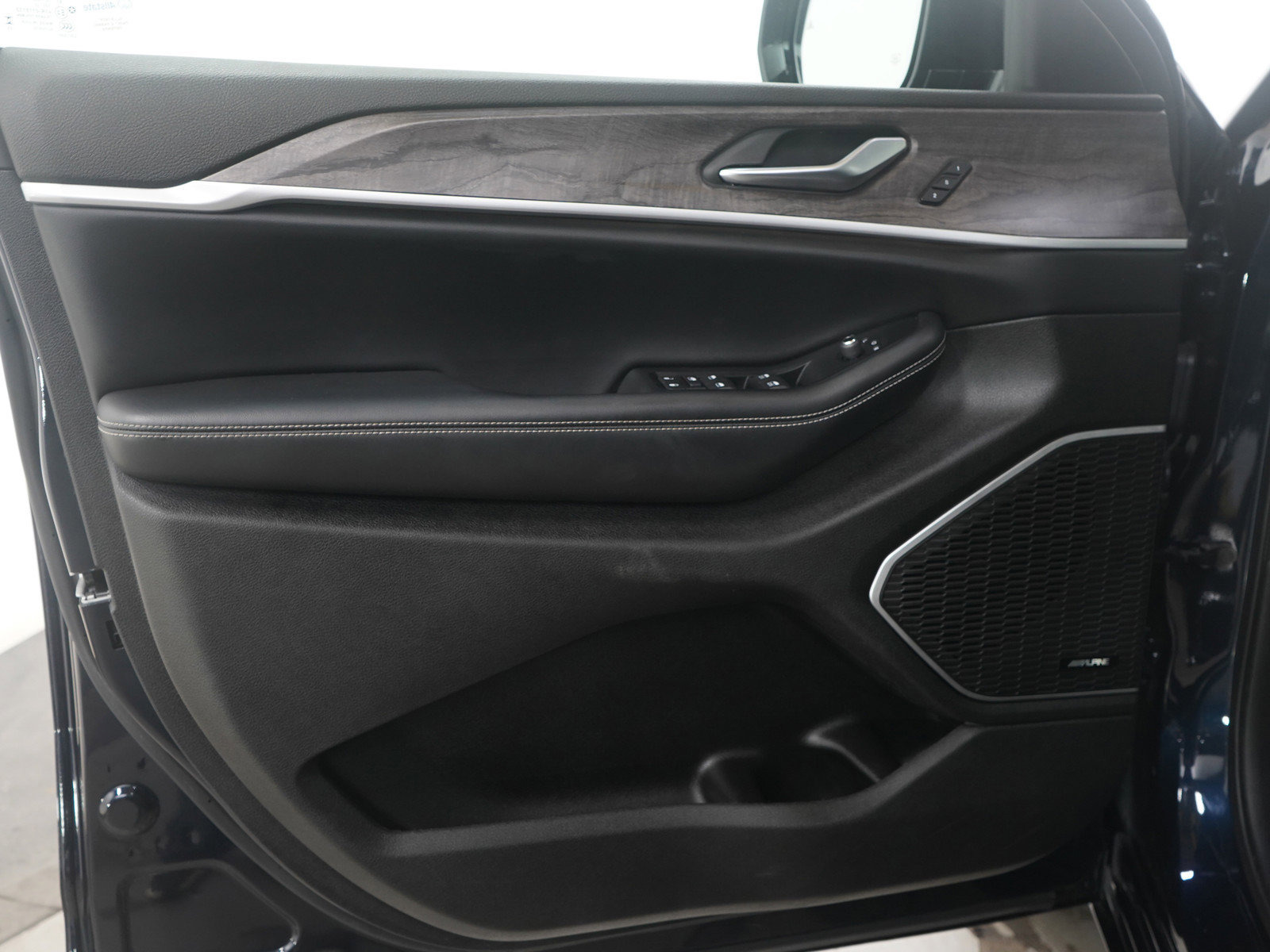 Used 2023 Jeep Grand Cherokee 30th Anniversary image 20