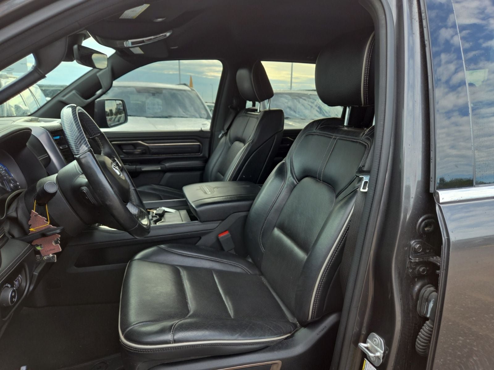 Used 2019 RAM 1500 Limited w/ Advanced Safety Group AWD/4WD image 8