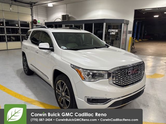 Used 2017 GMC Acadia Denali w/ Technology Package AWD/4WD image 4