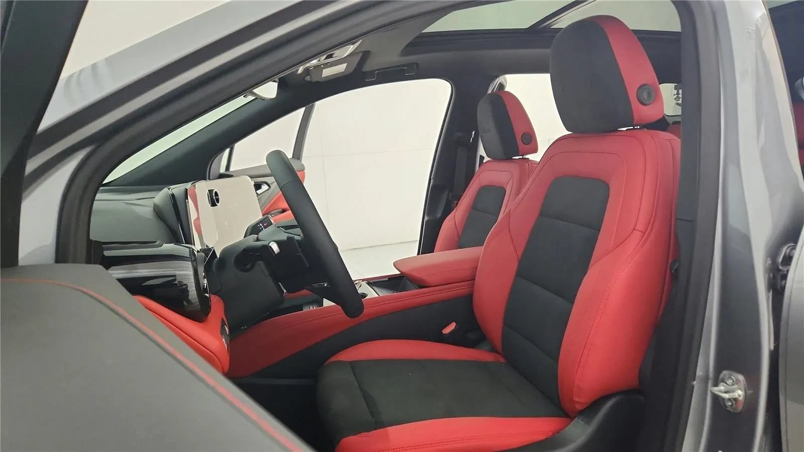 New 2025 Chevrolet Blazer EV RS RWD image 37