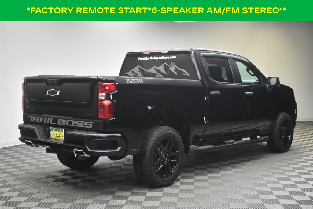 Used 2022 Chevrolet Silverado 1500 Custom Trail Boss w/ Midnight Edition AWD/4WD image 5