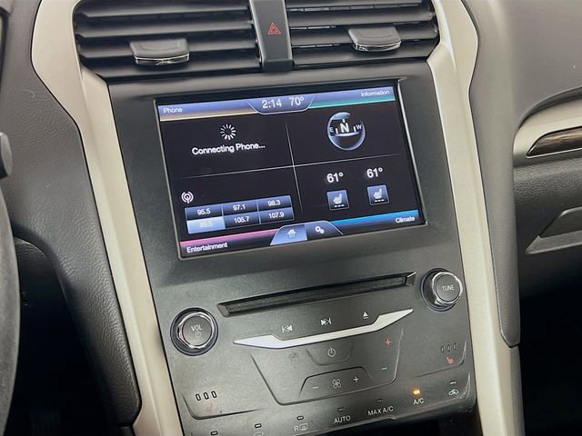 Used 2014 Ford Fusion SE w/ Equipment Group 202A image 16