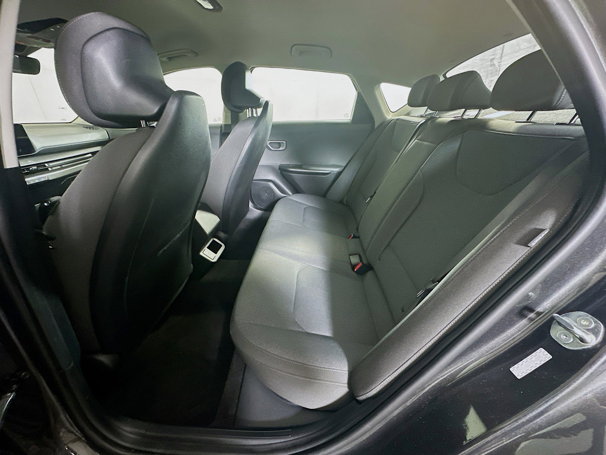 Used 2025 Kia K4 LXS image 28