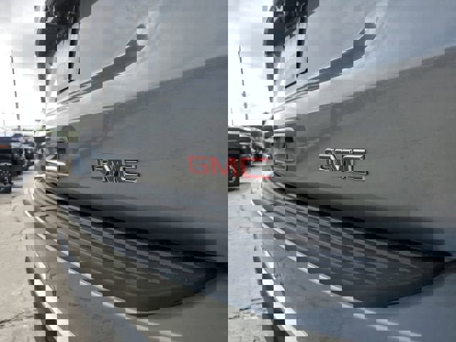 New 2026 GMC Yukon Denali image 7