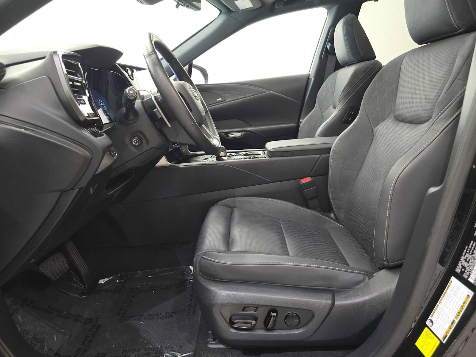 Used 2025 Lexus RX 450h AWD w/ Convenience Package image 21