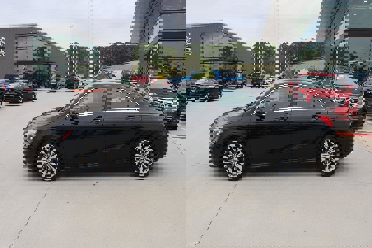Used 2015 Mercedes-Benz CLA 250 image 2