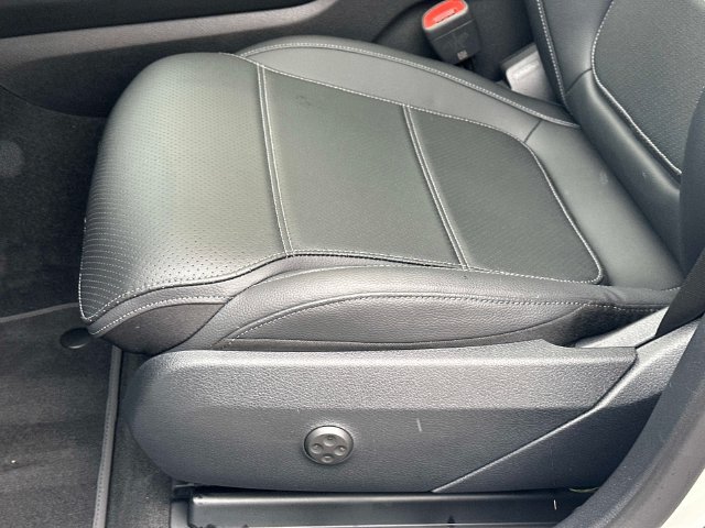 Certified 2026 Mercedes-Benz GLC 300 4MATIC image 17