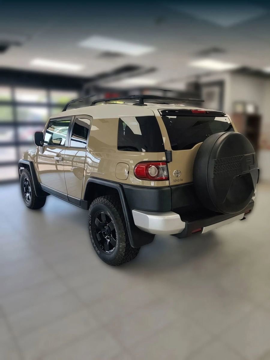 Used 2014 Toyota FJ Cruiser 4WD w/ Convenience Package image 7