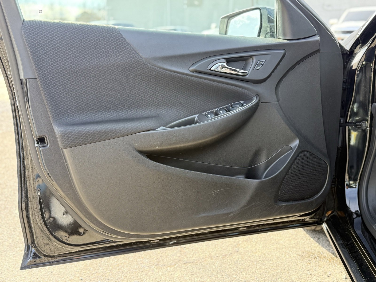 Used 2025 Chevrolet Malibu LT image 13