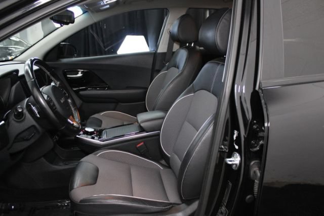 Used 2022 Kia Niro EX FWD image 14