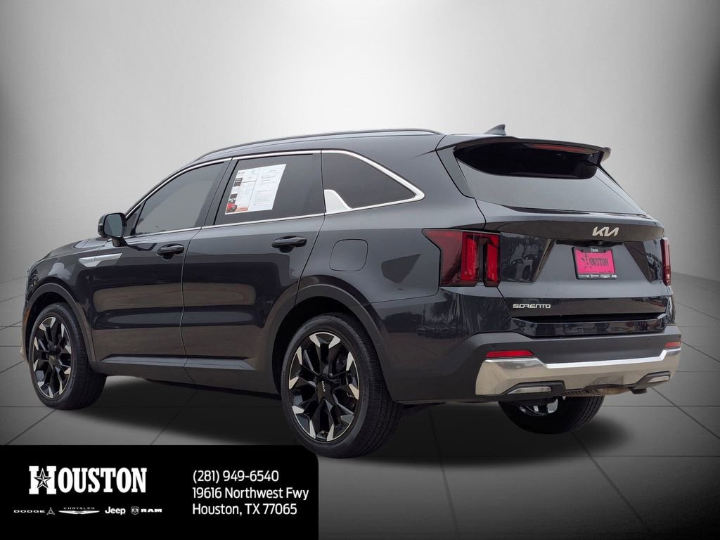 Used 2025 Kia Sorento SX image 5