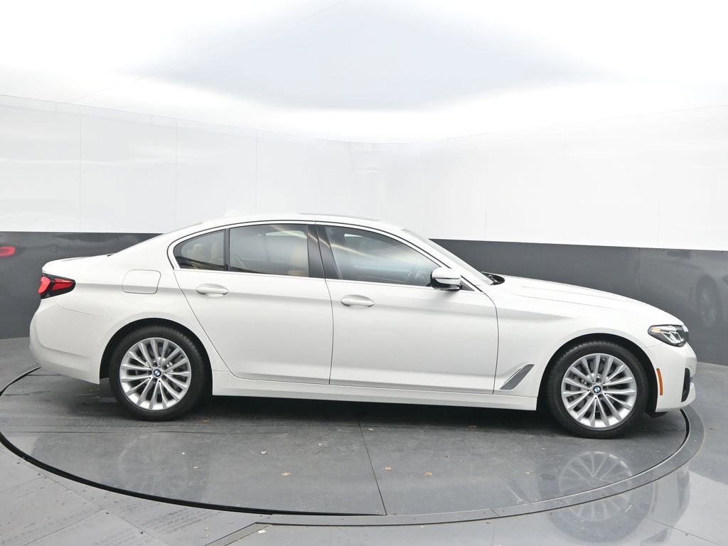 Certified 2023 BMW 530i w/ Convenience Package image 8