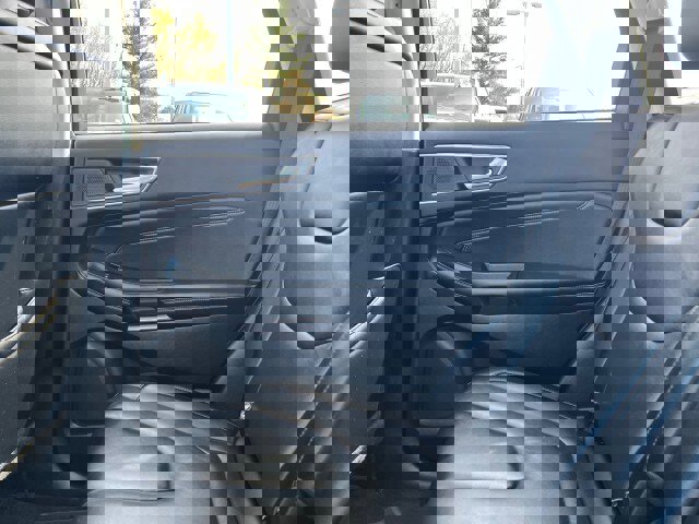 Used 2022 Ford Edge Titanium AWD/4WD image 27