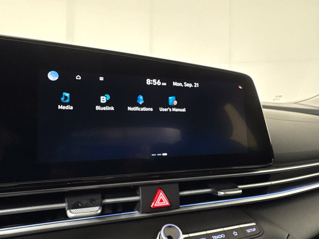 New 2026 Hyundai Elantra Limited FWD image 29