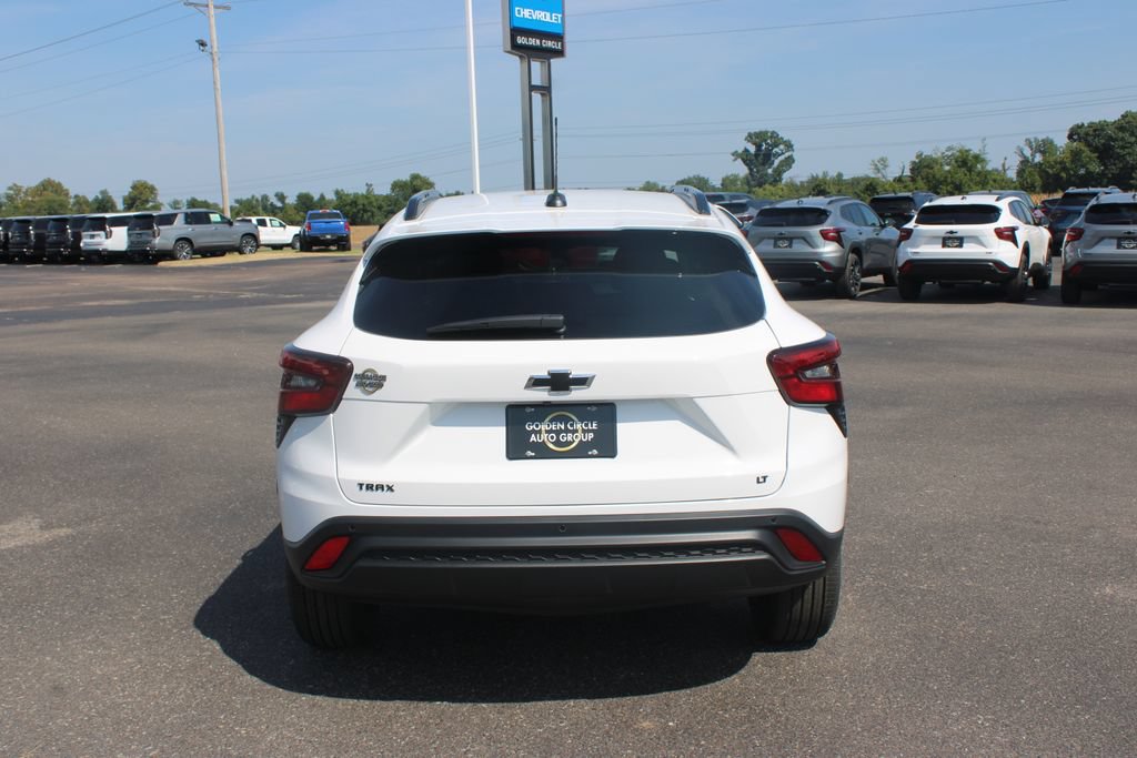New 2026 Chevrolet Trax LT w/ Driver Confidence Package FWD image 8
