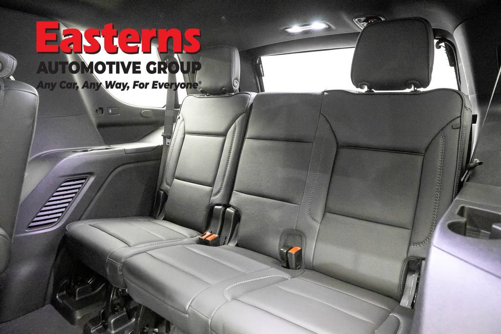Used 2025 GMC Yukon Denali AWD/4WD image 30