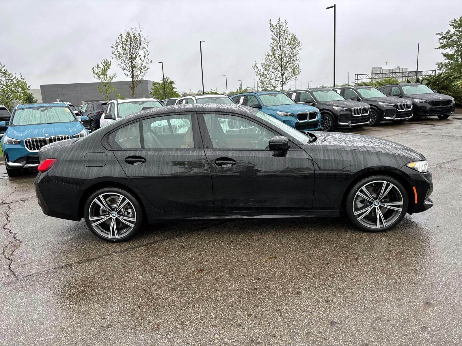 Used 2023 BMW 330i xDrive Sedan w/ Premium Package AWD/4WD image 4