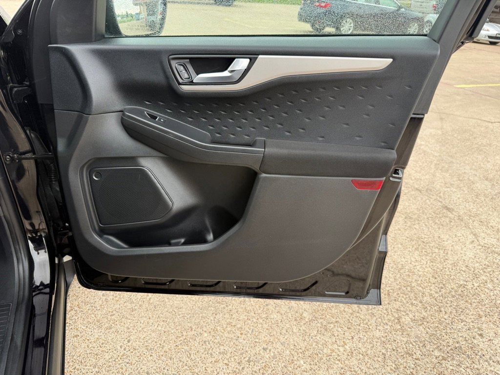 Used 2020 Ford Escape SE FWD image 22