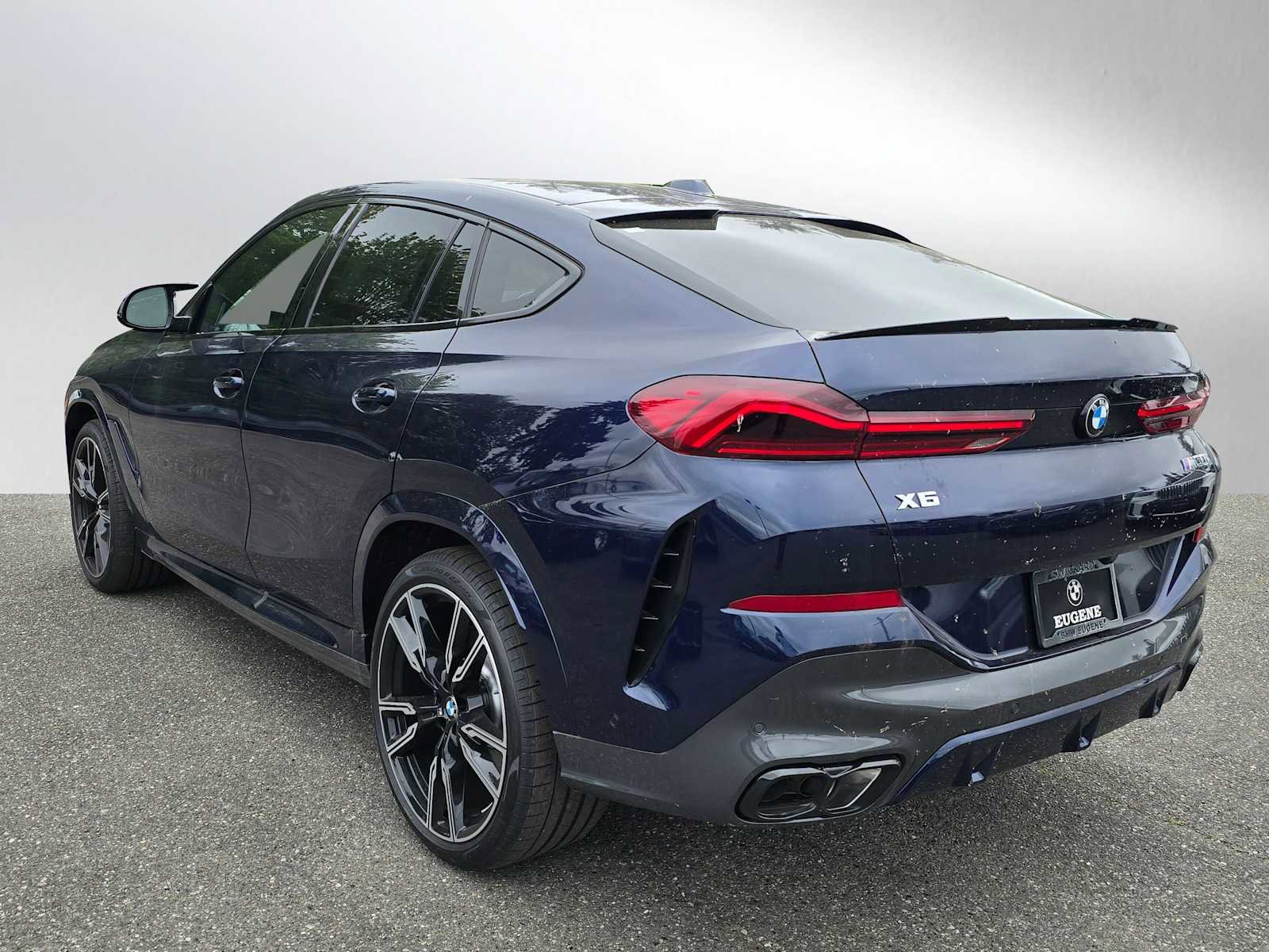 New 2025 BMW X6 M60i image 3