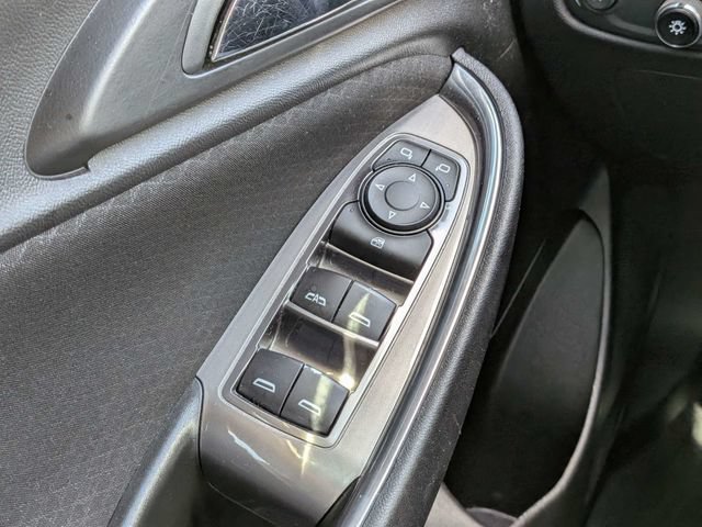 Used 2021 Chevrolet Malibu LT FWD image 18