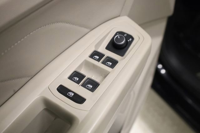 Used 2022 Volkswagen Atlas SE w/ Black Wheel Package image 17