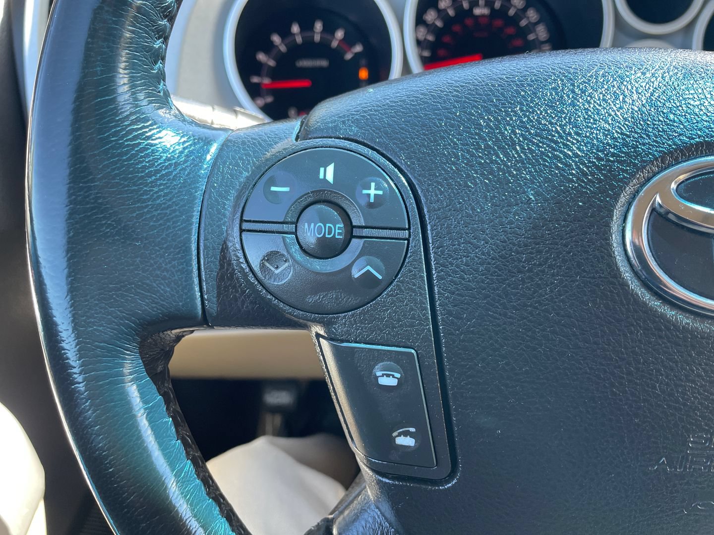 Used 2008 Toyota Tundra Limited AWD/4WD image 24