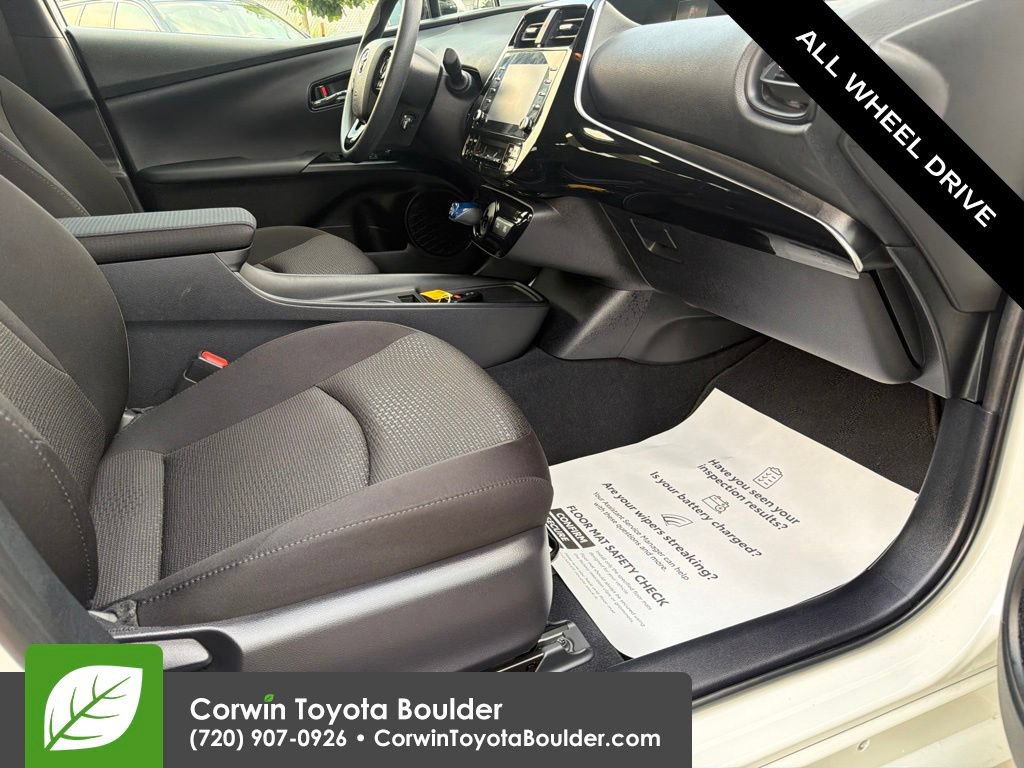 Used 2020 Toyota Prius LE w/ Carpet Mat Package AWD/4WD image 10