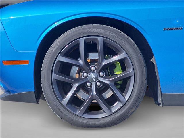 Used 2015 Dodge Challenger R/T Plus RWD image 24