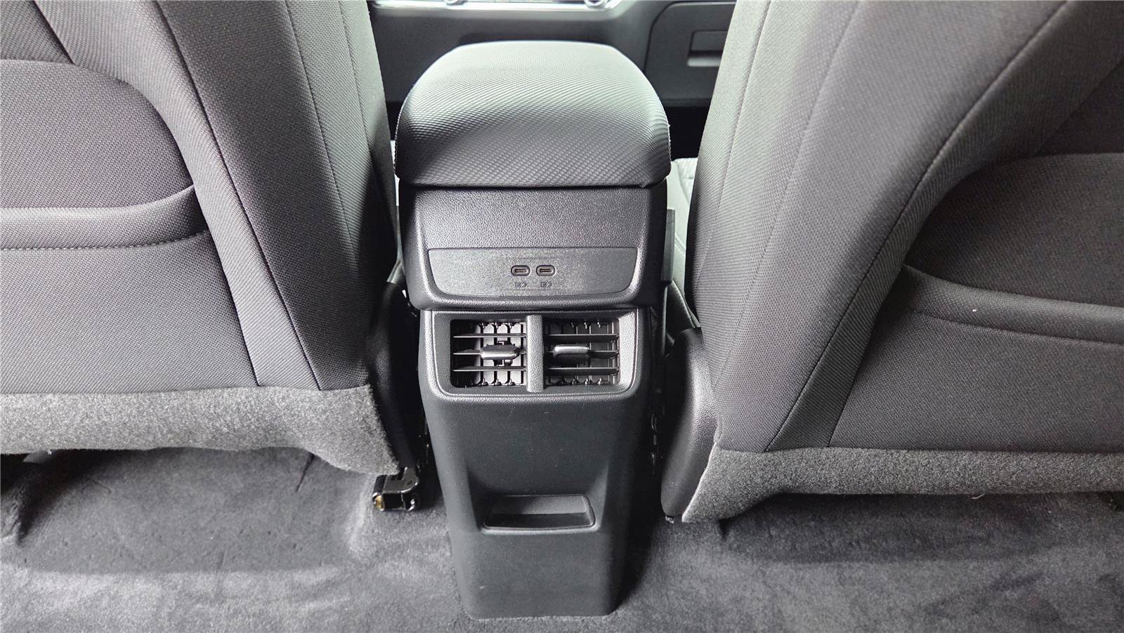 Used 2025 Chevrolet Equinox LT AWD/4WD image 28