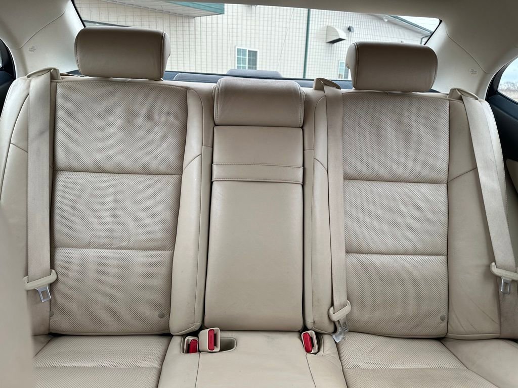 Used 2014 Lexus ES 350 w/ Luxury Package image 32