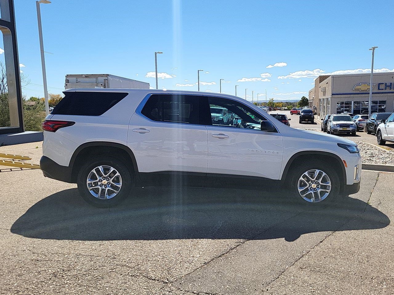 Used 2023 Chevrolet Traverse LS image 9