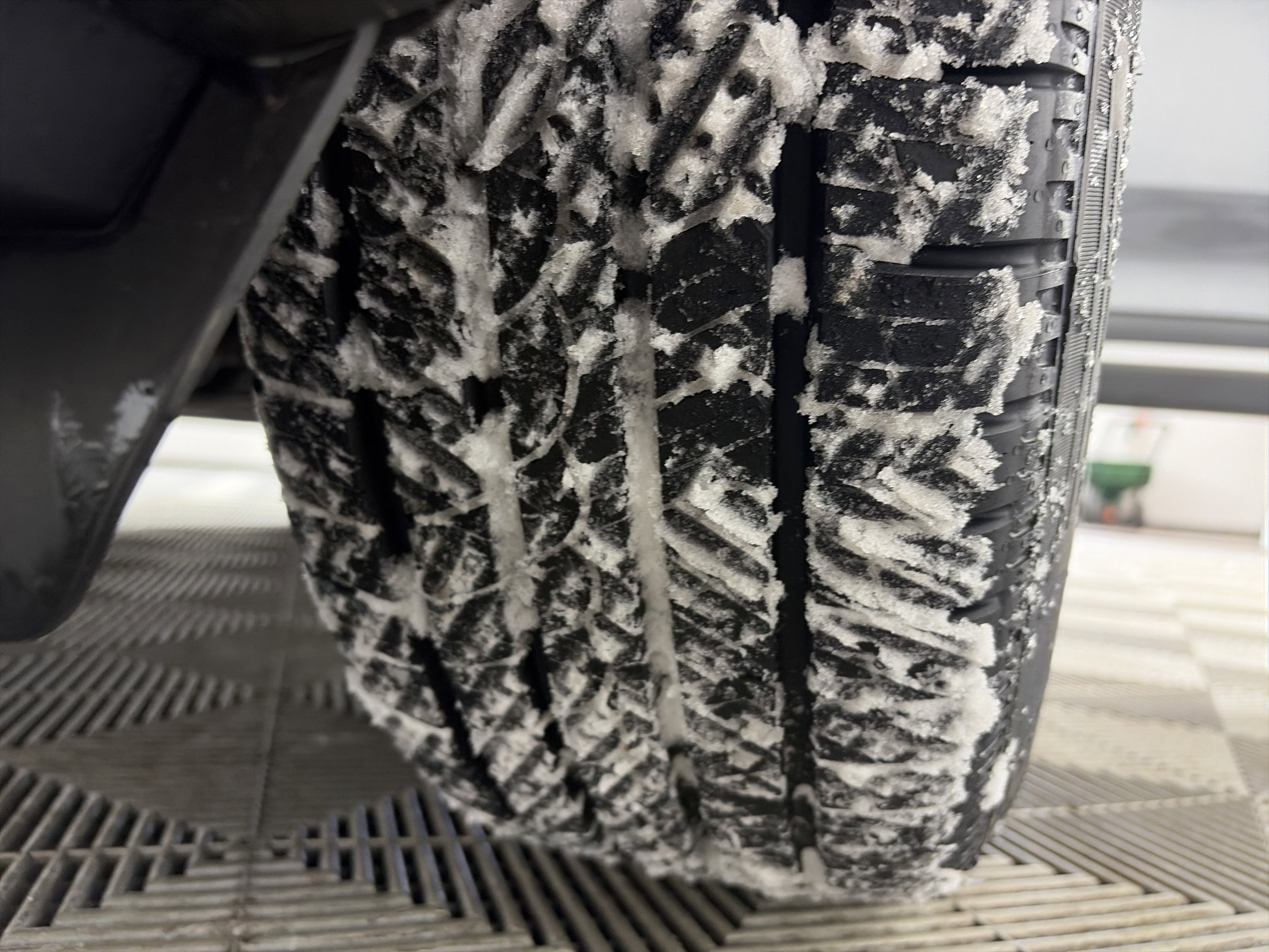 Used 2022 Lincoln Corsair Standard w/ Equipment Group 101A image 12