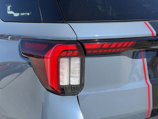 Used 2025 Ford Explorer ST w/ Sun And Sound Package RWD image 14