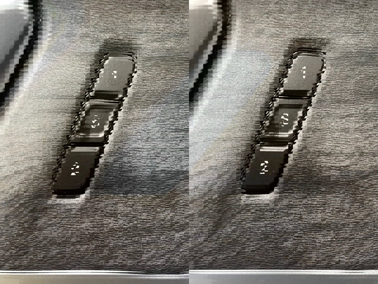 Used 2022 Jeep Grand Cherokee Limited image 13