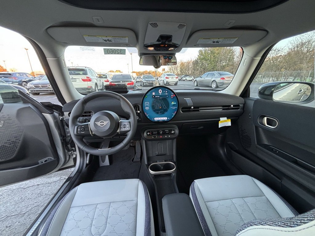 New 2025 MINI Cooper 2-Door Hardtop image 13