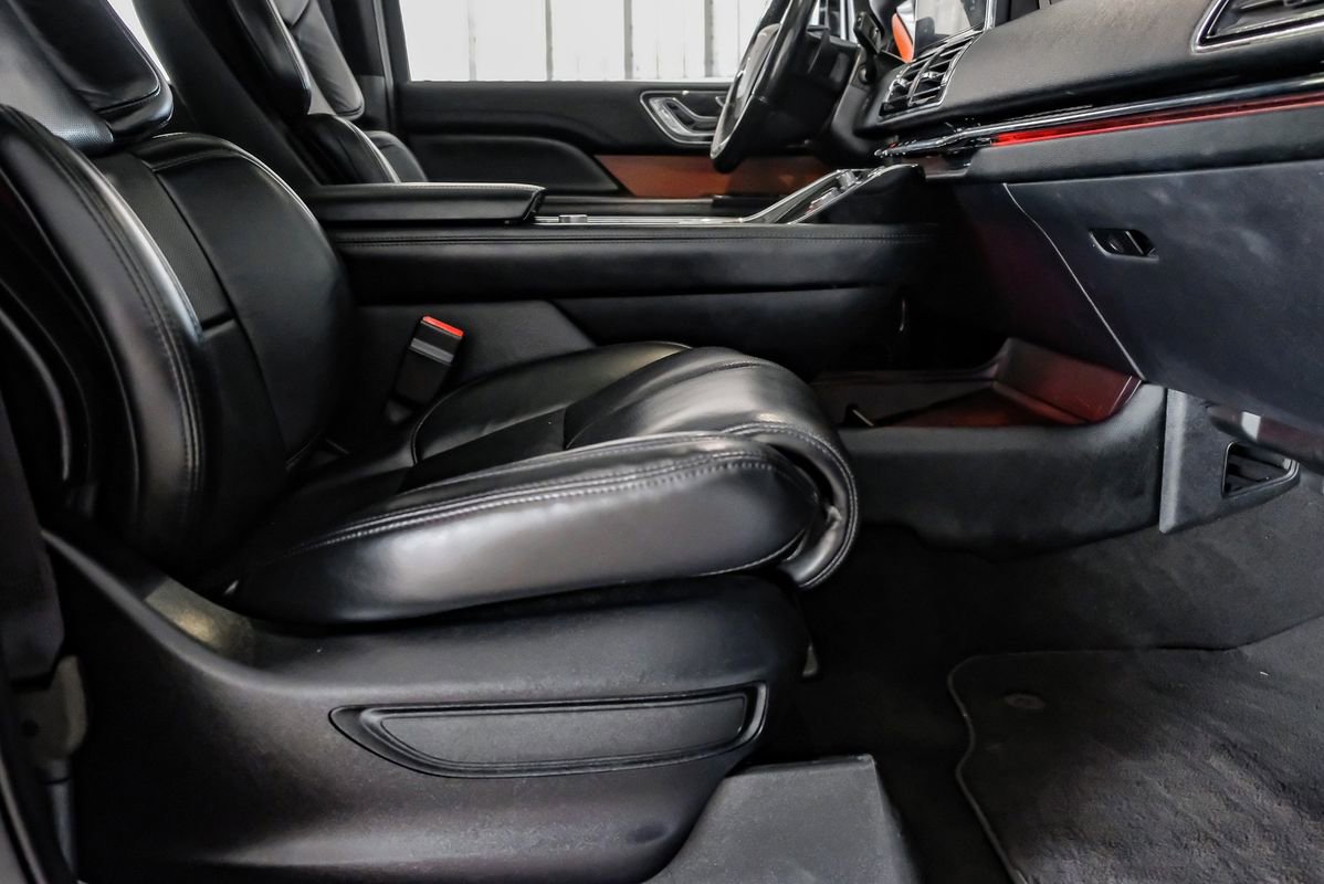 Used 2020 Lincoln Navigator L Reserve image 32