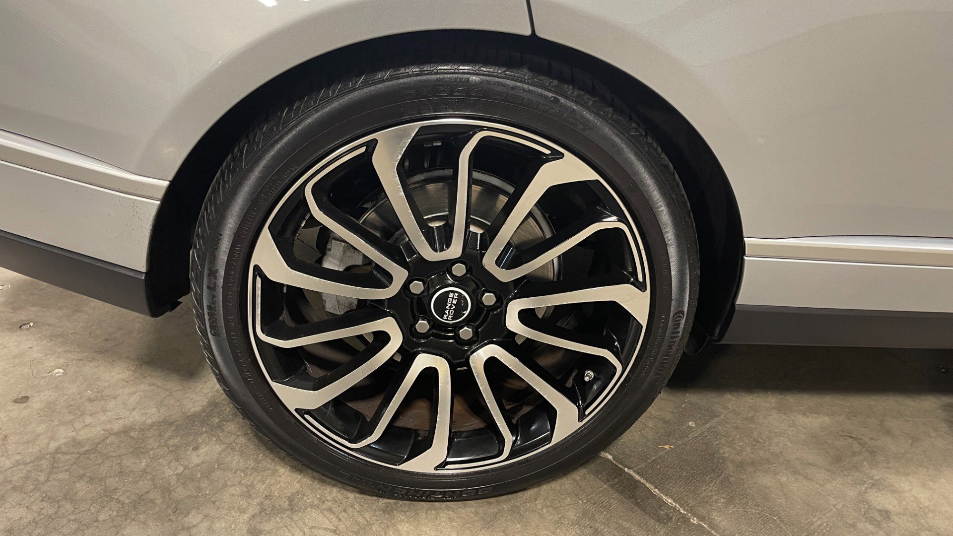 Used 2017 Land Rover Range Rover image 34