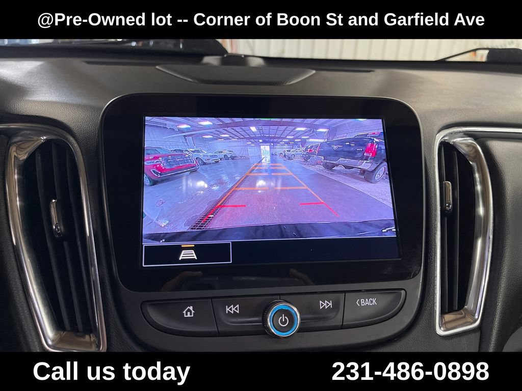 Used 2021 Chevrolet Malibu Premier FWD image 24