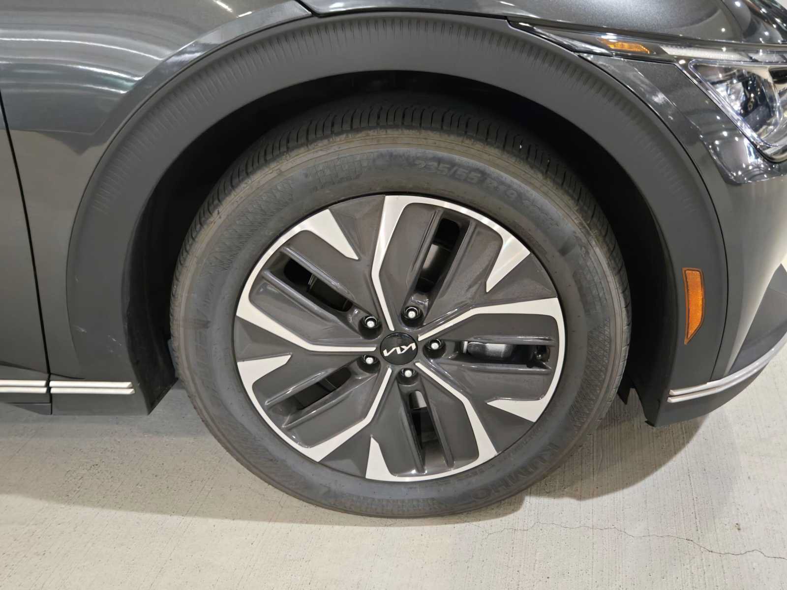 Used 2024 Kia EV6 Light AWD/4WD image 9