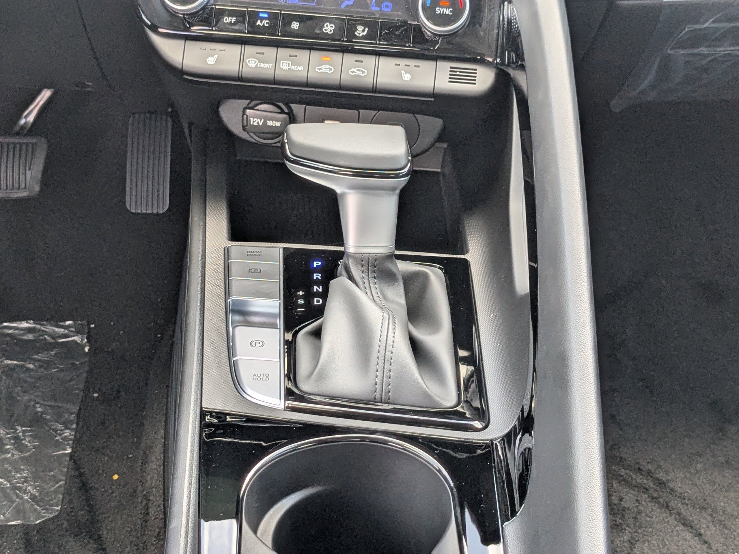 Used 2025 Hyundai Elantra Limited w/ Cargo Package FWD image 14